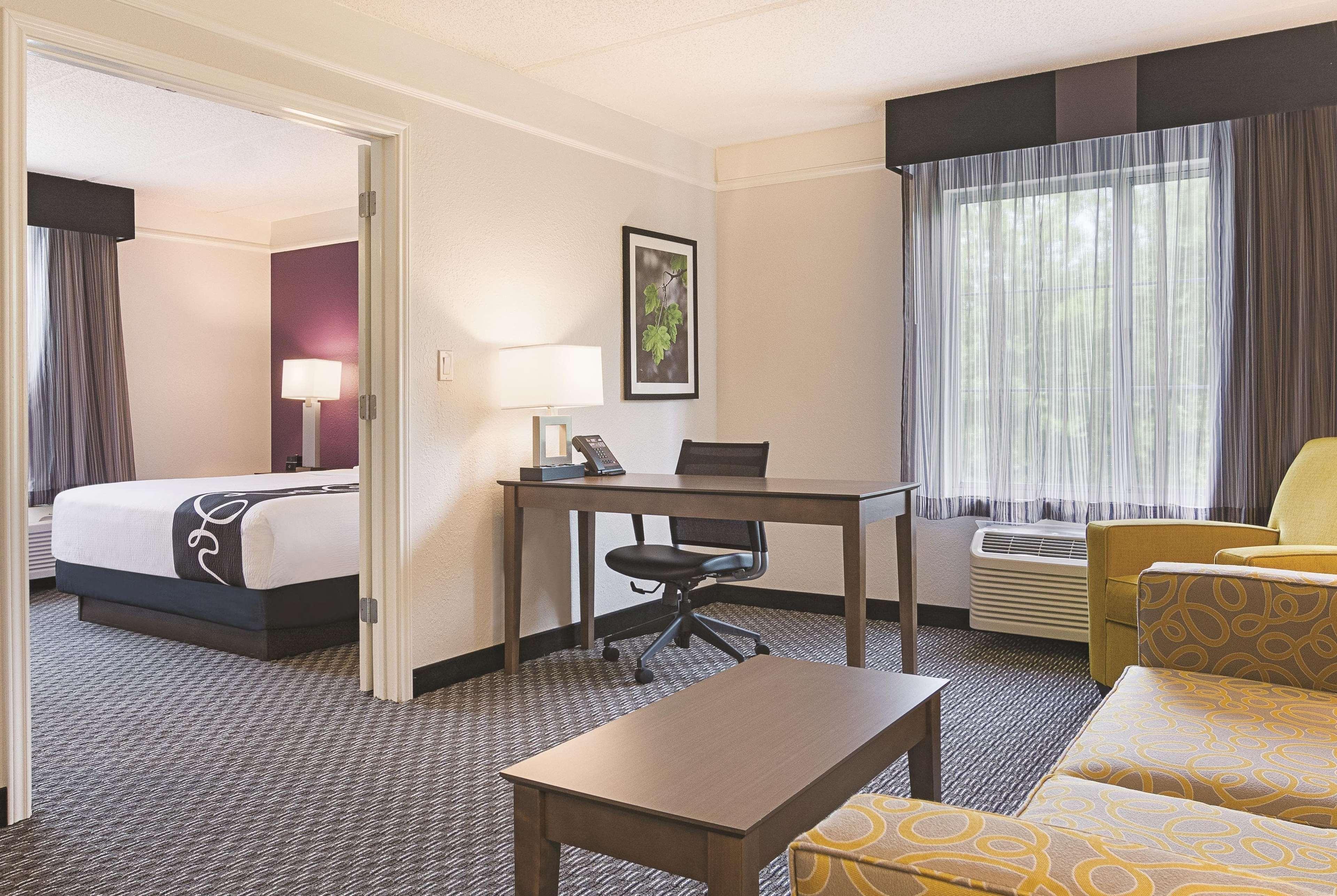 Готель La Quinta By Wyndham Atlanta Perimeter Medical Санді-Спрінгс Екстер'єр фото