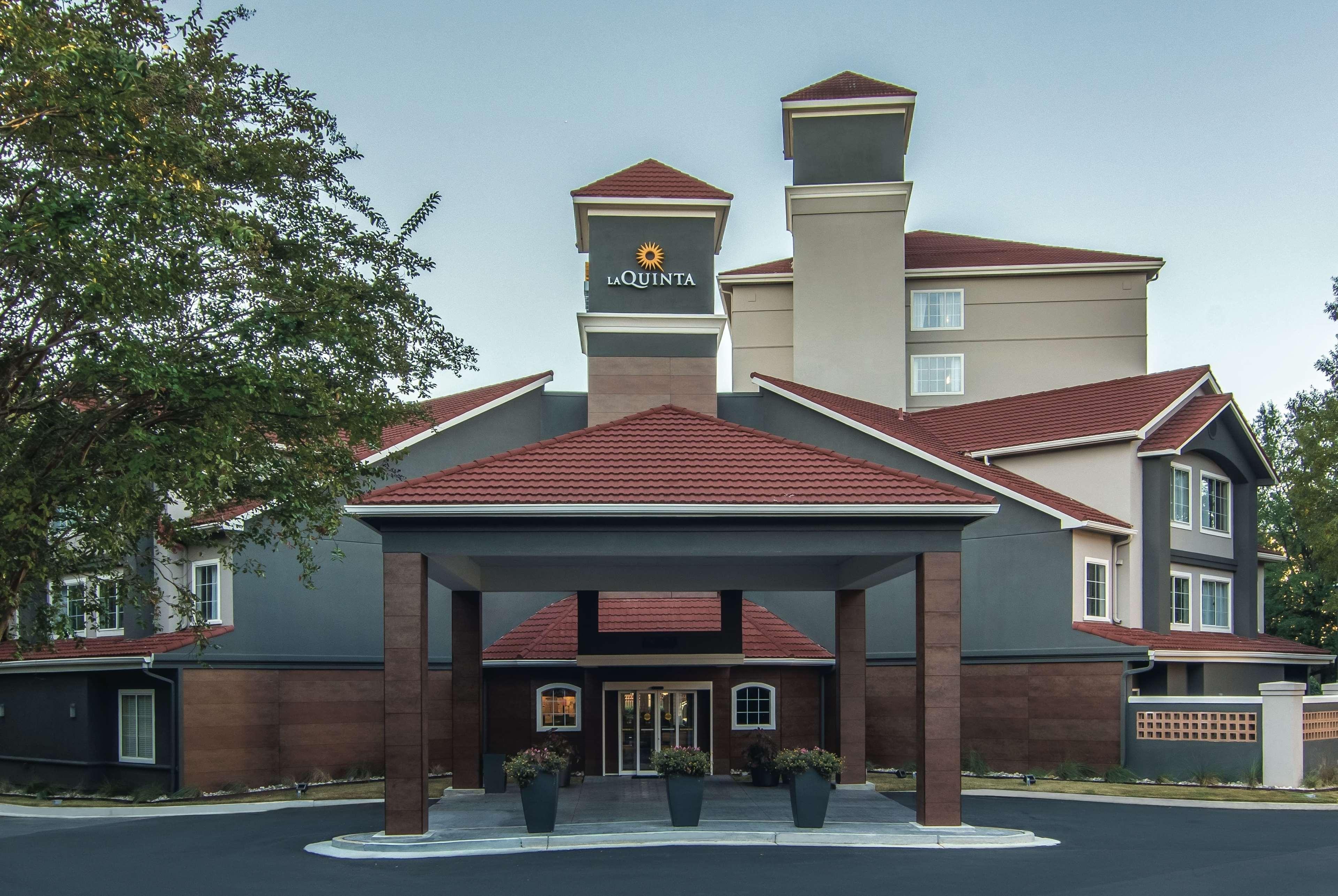 Готель La Quinta By Wyndham Atlanta Perimeter Medical Санді-Спрінгс Екстер'єр фото