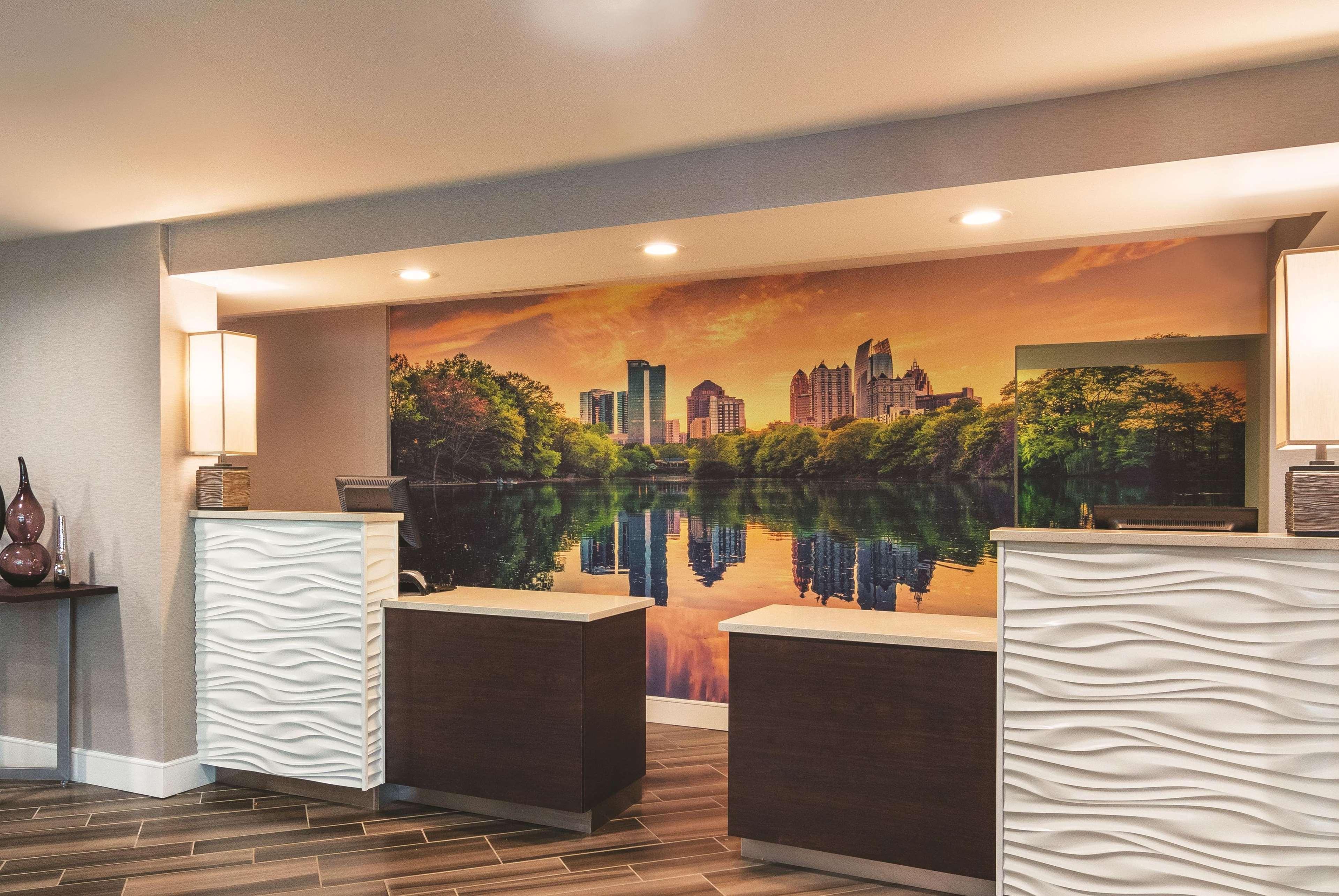 Готель La Quinta By Wyndham Atlanta Perimeter Medical Санді-Спрінгс Екстер'єр фото